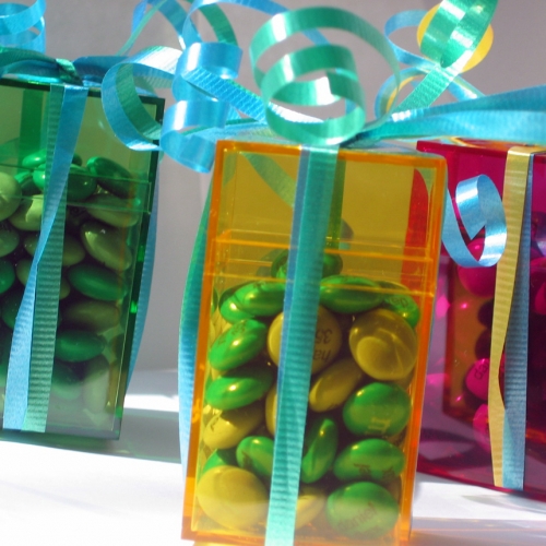 The customized M&M party favors